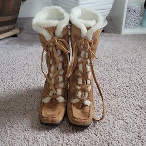 AEROSOLES Tan Fur-Lined Winter Boots